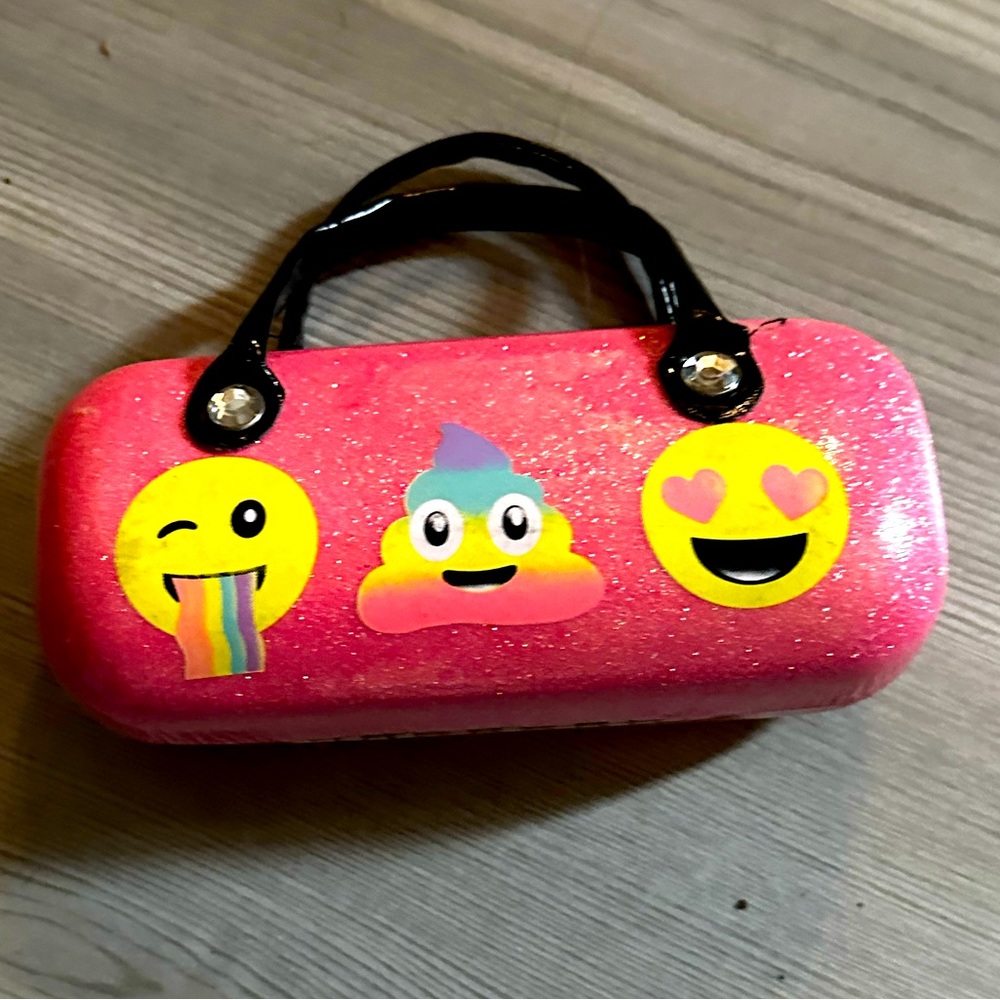 Sunglasses case for kids